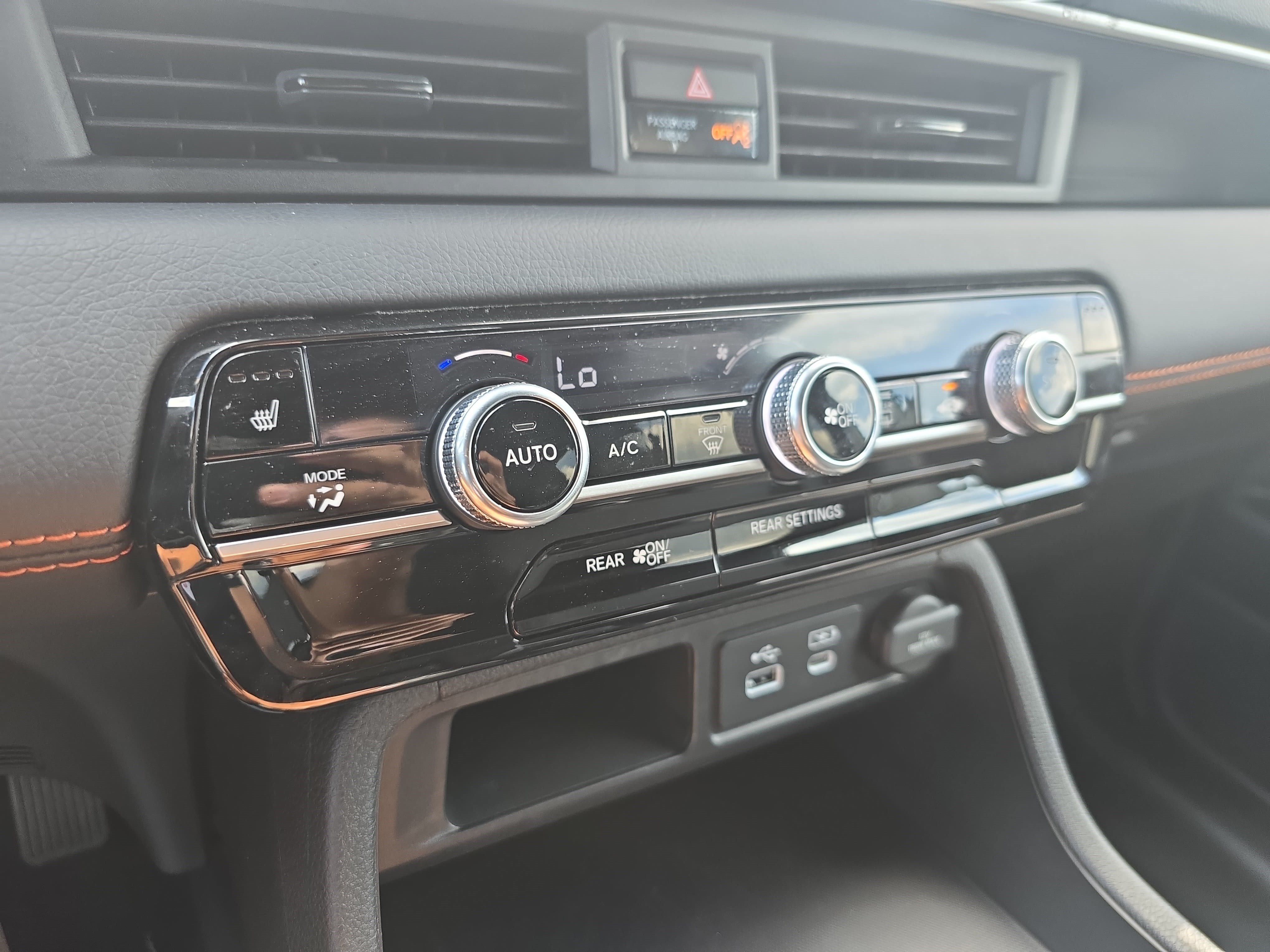 Used 2025 Honda Pilot Sport image 24