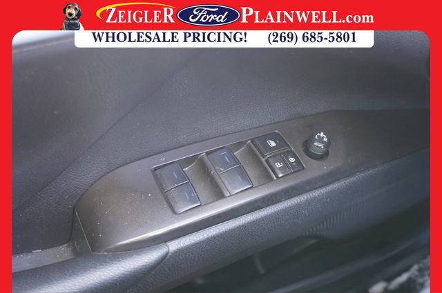 Used 2023 Toyota Camry SE image 23