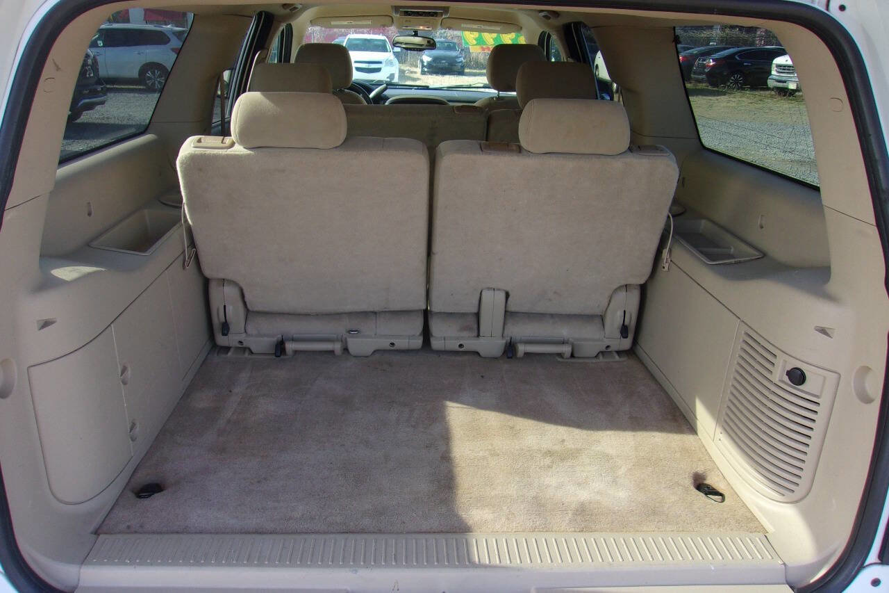Used 2008 Chevrolet Suburban LS image 11
