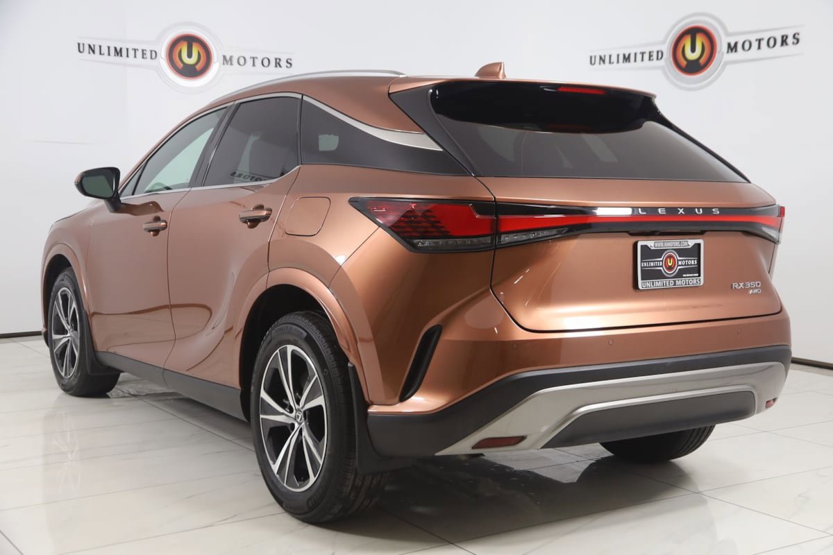 Used 2024 Lexus RX 350 Premium w/ Convenience Package image 4