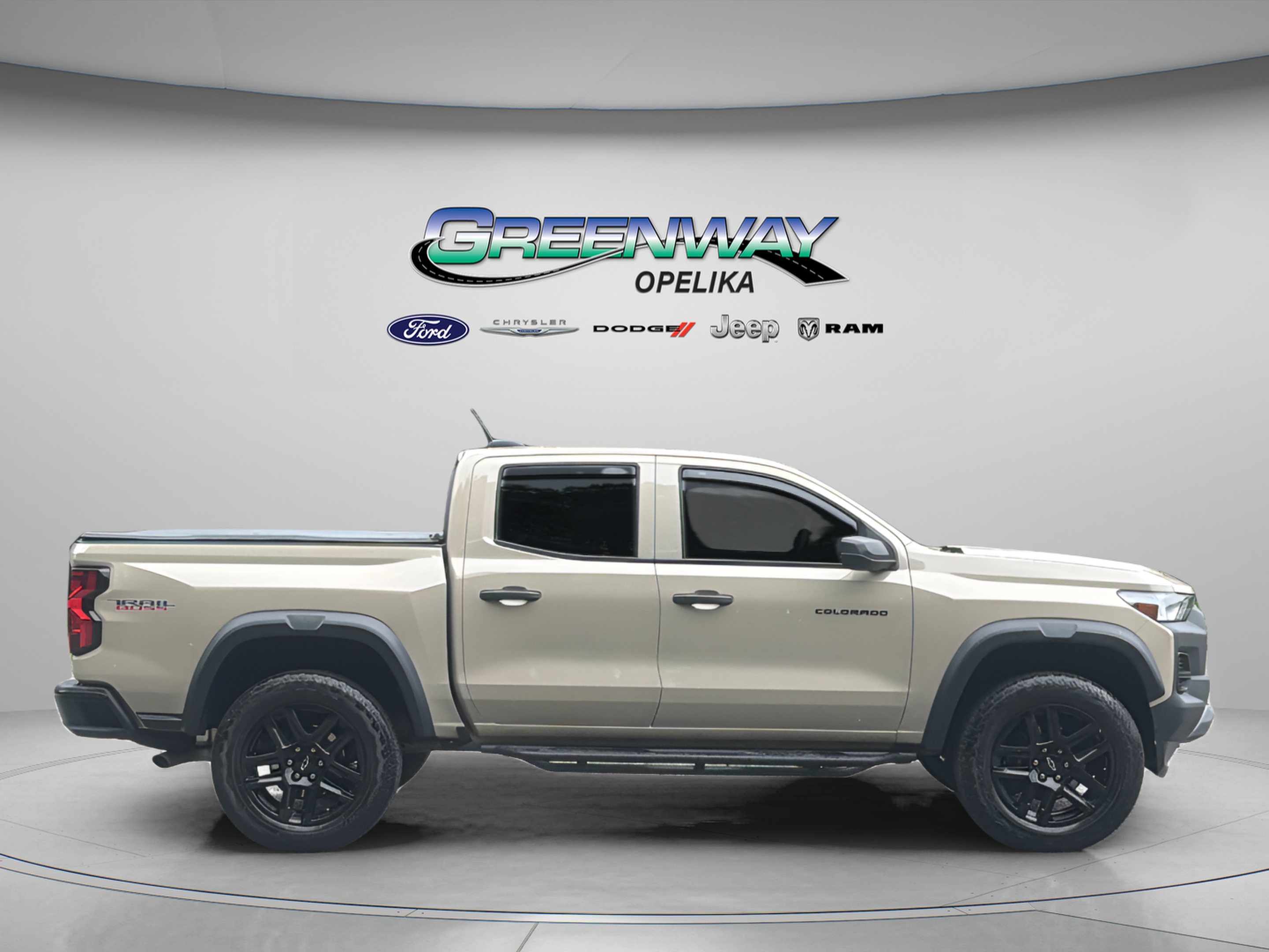 Used 2023 Chevrolet Colorado Trail Boss w/ Advanced Trailering Package AWD/4WD image 8