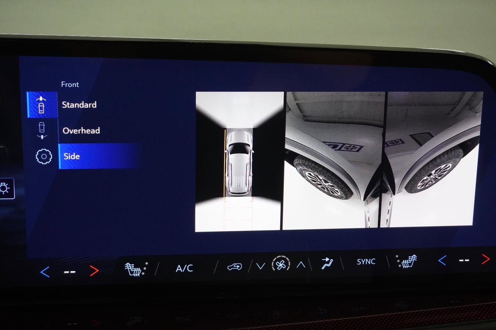 New 2026 Chevrolet Traverse Z71 w/ Driver Confidence Package image 35
