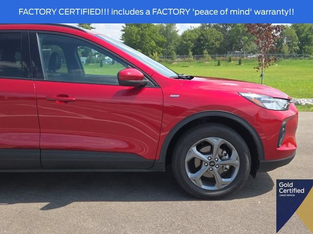 Certified 2025 Ford Escape ST-Line Select AWD/4WD image 6