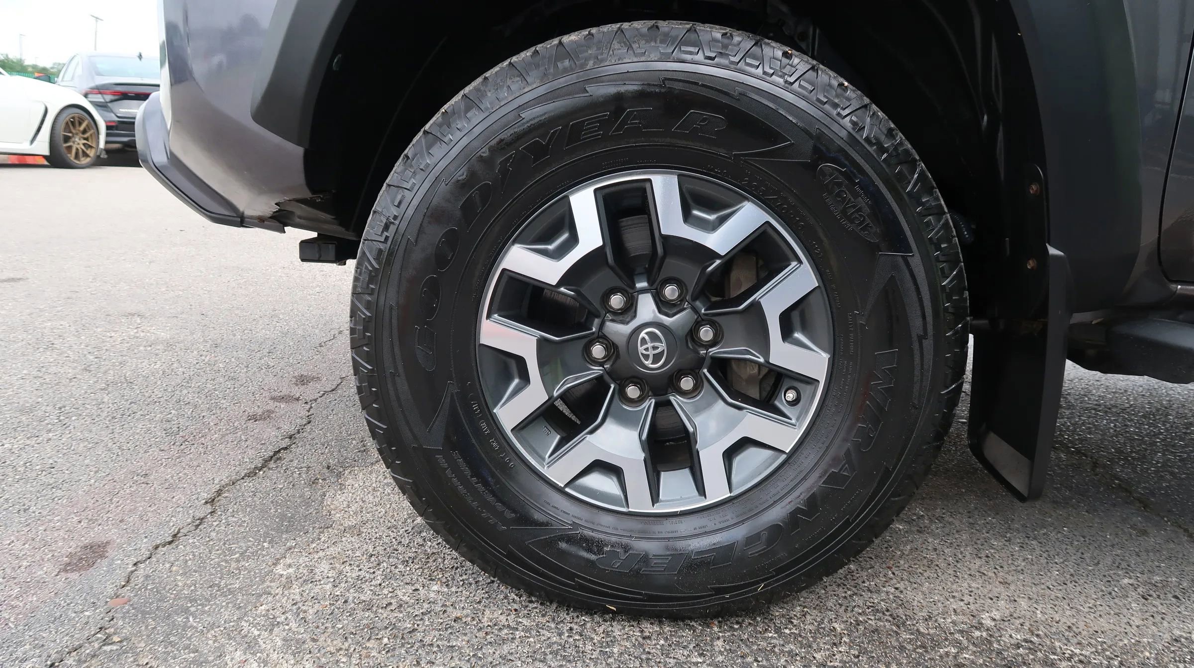 Used 2018 Toyota Tacoma TRD Off-Road AWD/4WD image 56