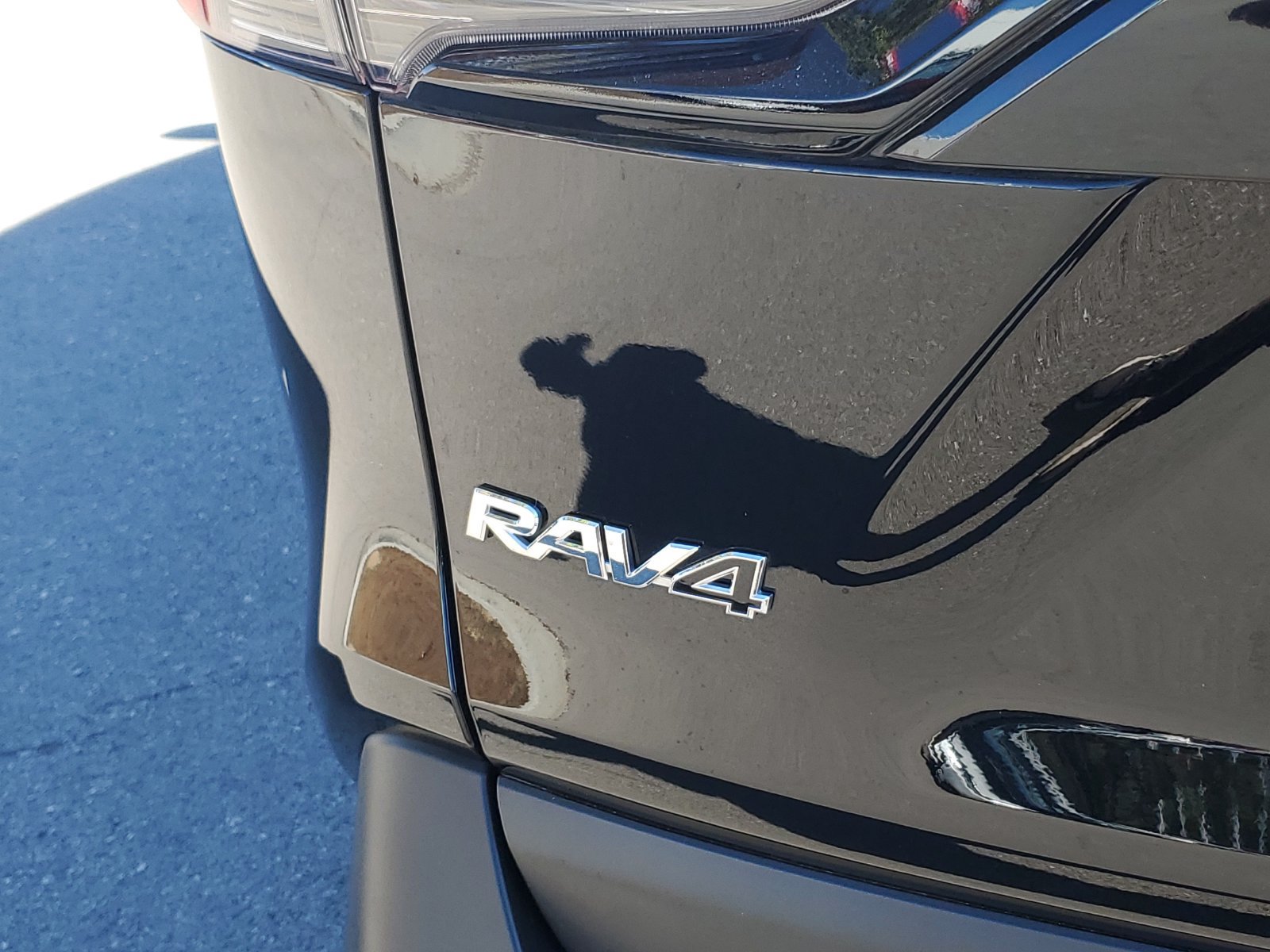 Certified 2025 Toyota RAV4 LE AWD/4WD image 7