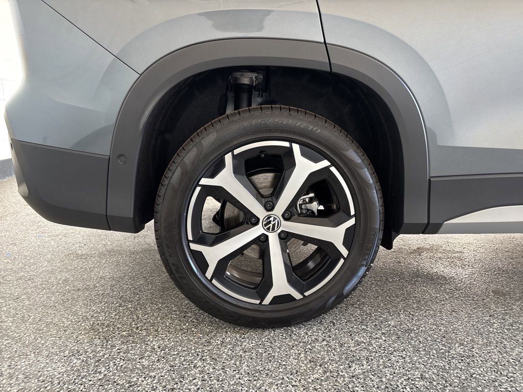New 2026 Volkswagen Tiguan SE AWD/4WD image 43