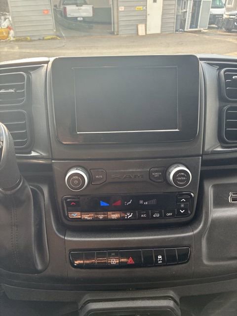 Used 2025 RAM ProMaster 2500 w/ Convenience Group image 13