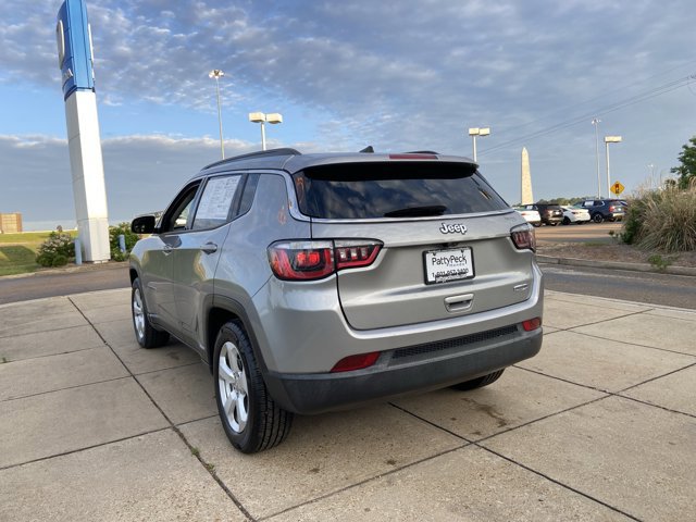 Used 2019 Jeep Compass Latitude image 13
