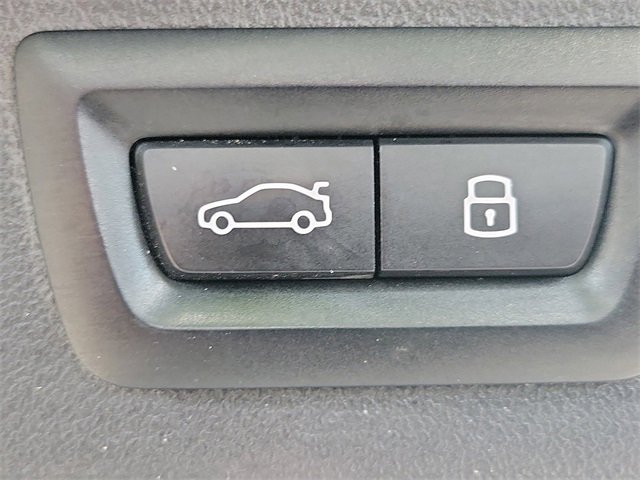 Used 2023 BMW X7 xDrive40i w/ Premium Package image 11