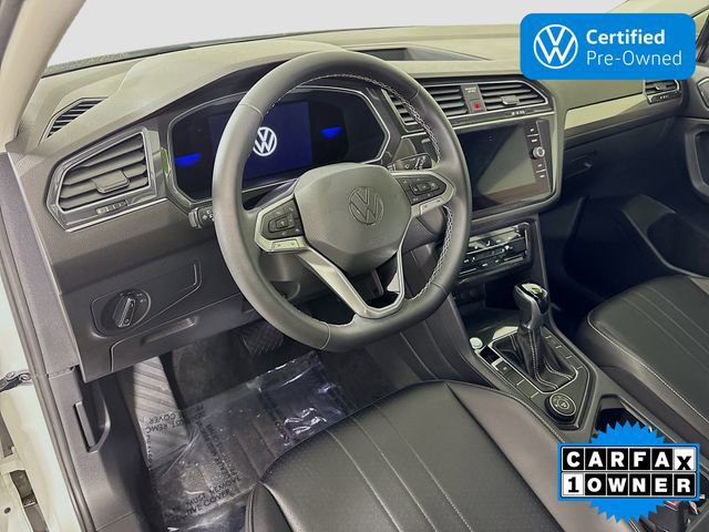 Certified 2022 Volkswagen Tiguan SE image 9