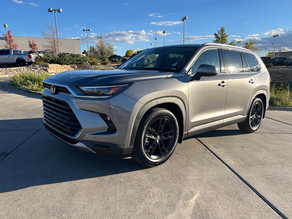Used 2026 Toyota Grand Highlander AWD image 3