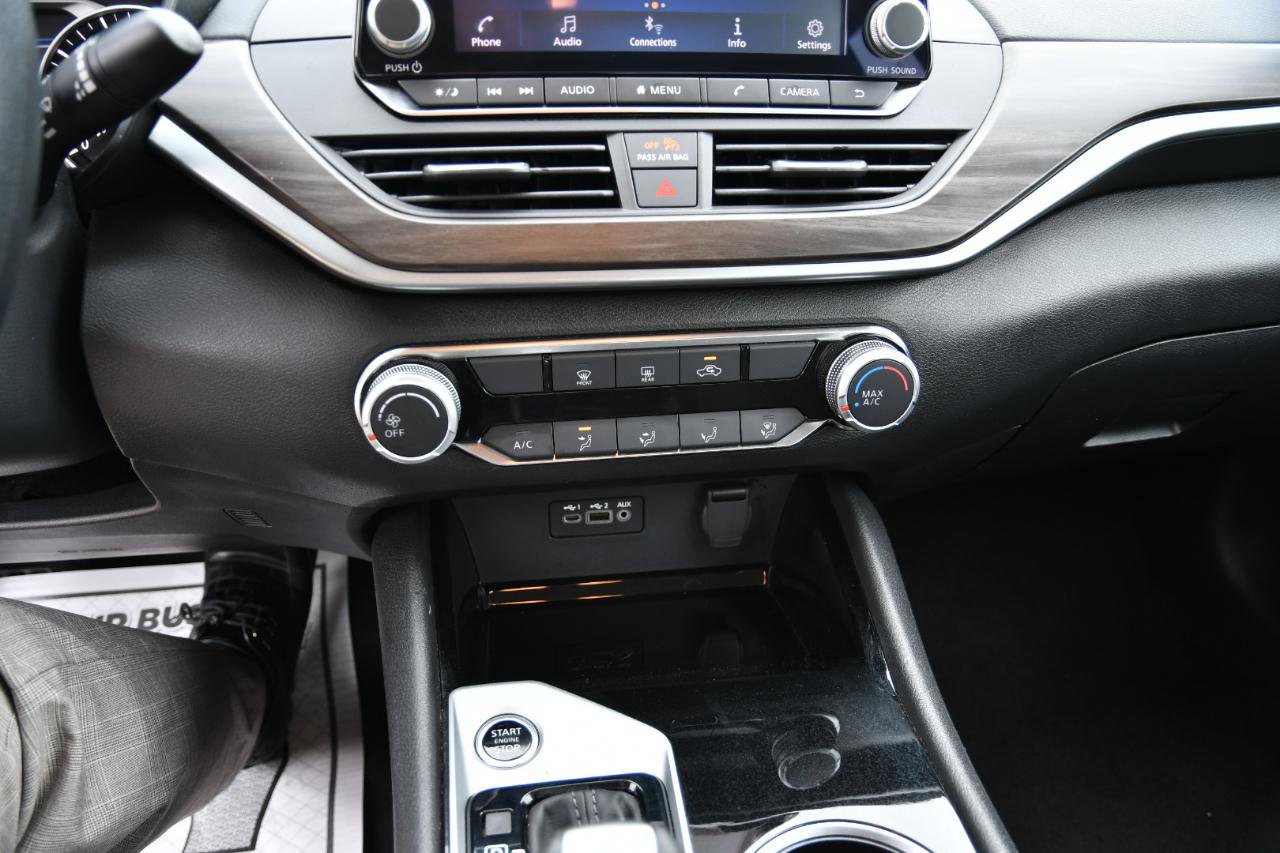 Used 2024 Nissan Altima 2.5 SV image 18