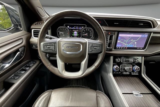 Used 2021 GMC Yukon Denali w/ Denali Premium Package AWD/4WD image 10