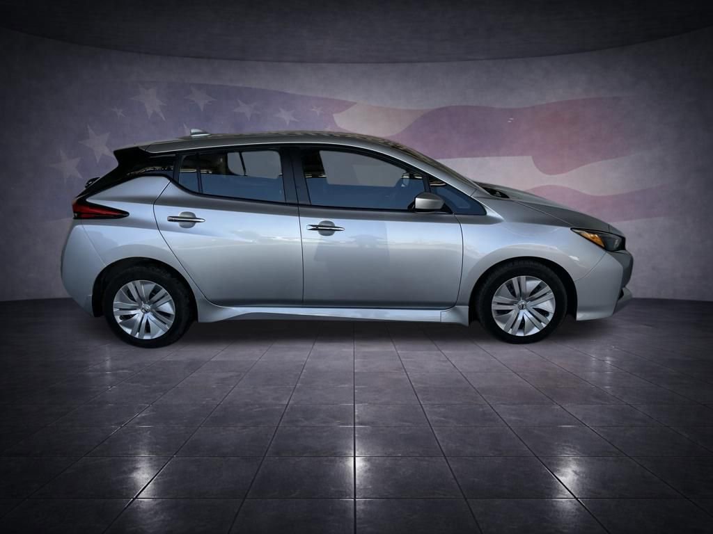Used 2022 Nissan Leaf S image 6