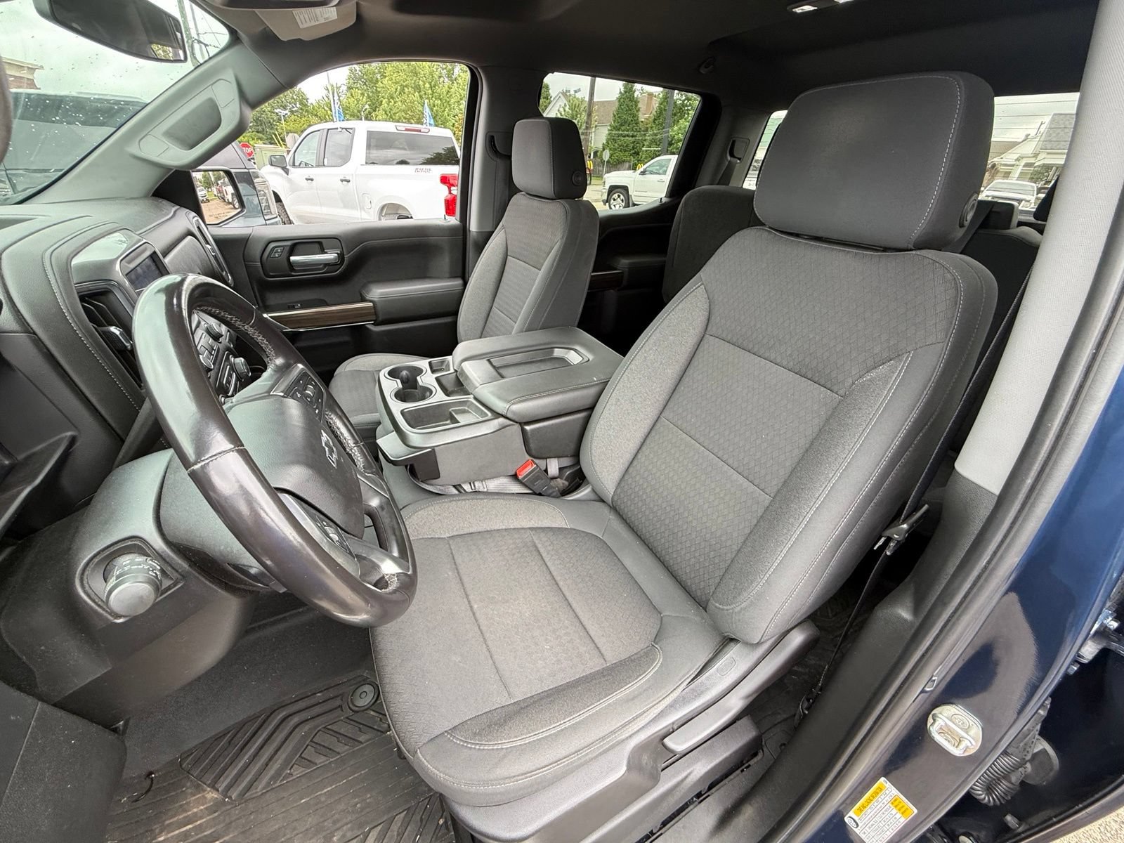 Used 2020 Chevrolet Silverado 1500 LT Trail Boss AWD/4WD image 12