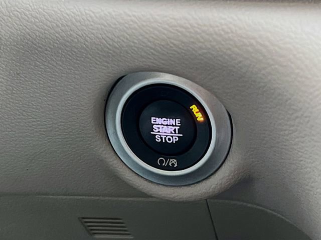 Used 2018 Chrysler Pacifica Touring Plus w/ Tire & Wheel Group image 16