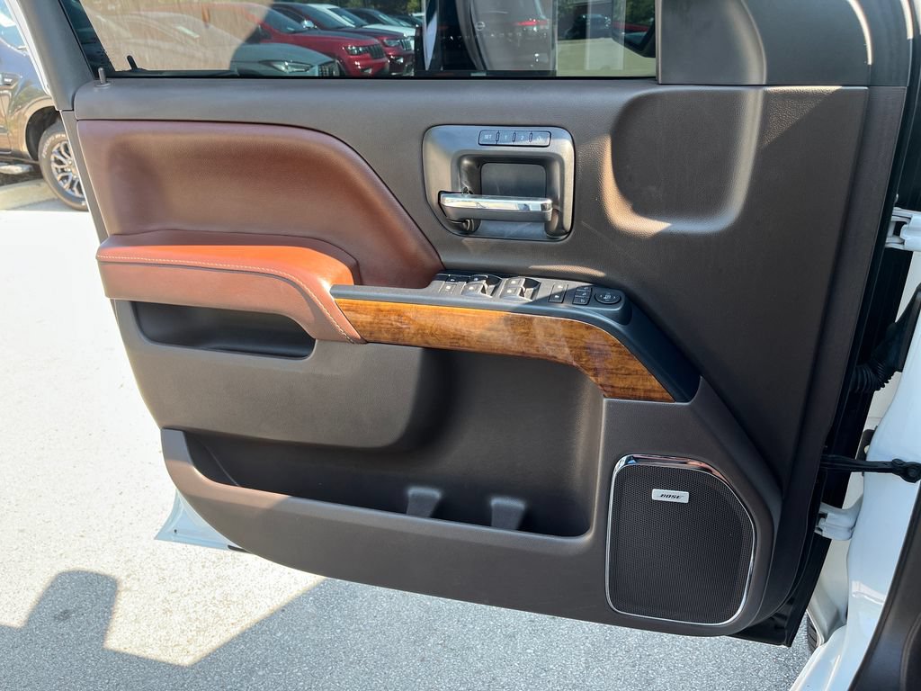 Used 2017 Chevrolet Silverado 1500 High Country AWD/4WD image 12