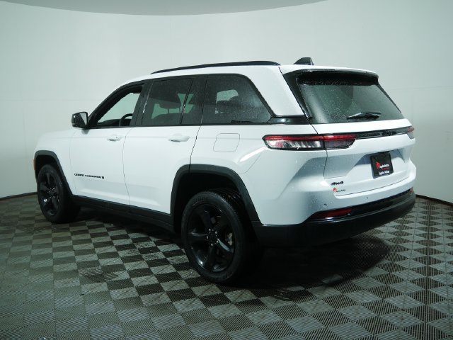 Certified 2023 Jeep Grand Cherokee Altitude AWD/4WD image 5