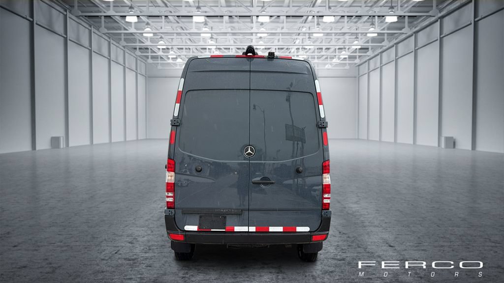 Used 2018 Mercedes-Benz Sprinter 2500 image 4