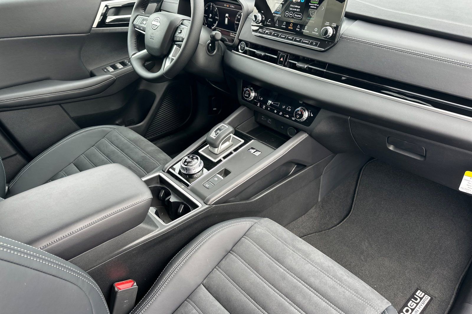 New 2026 Nissan Rogue SL image 14