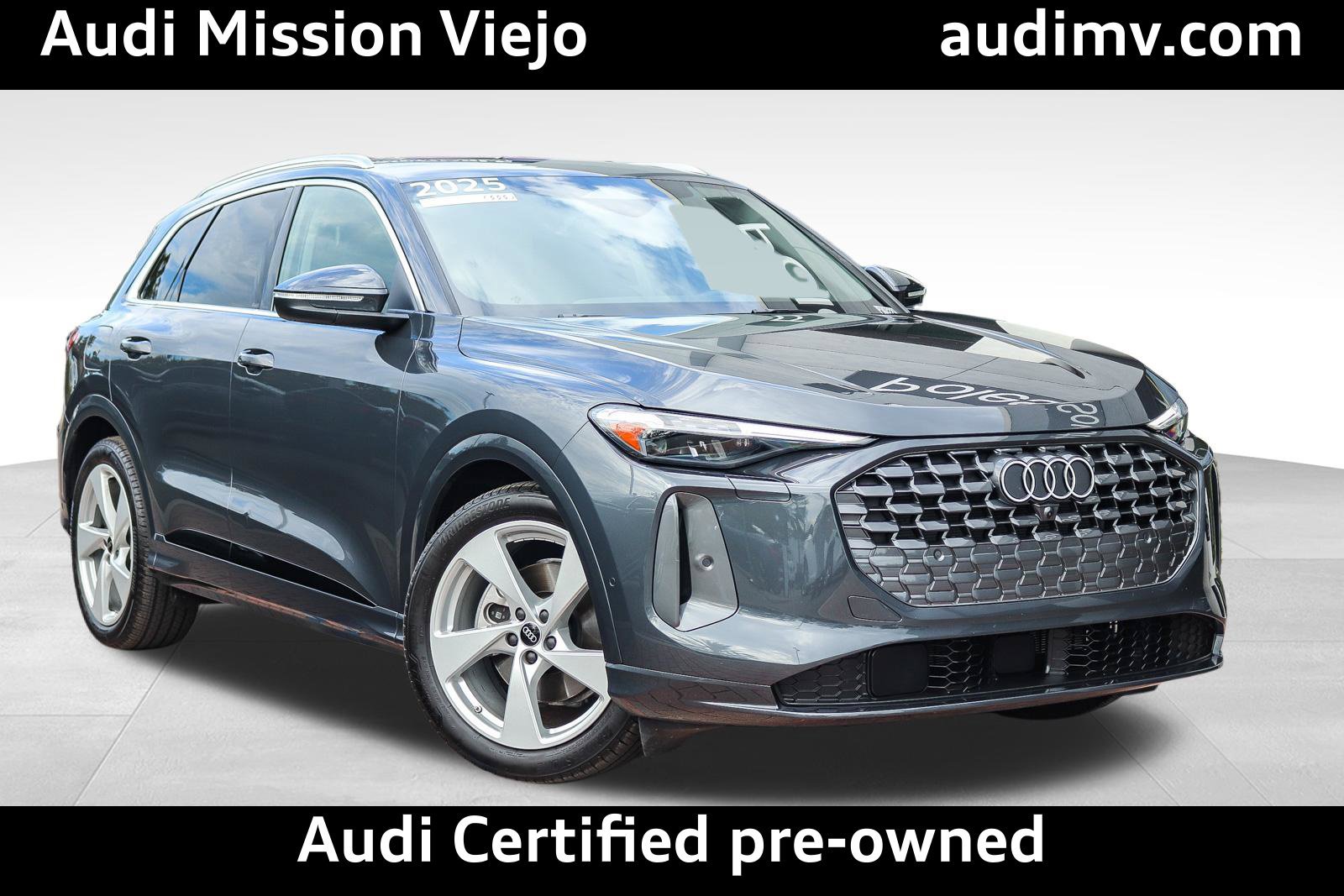 Certified 2025 Audi Q5 Prestige AWD/4WD image 1