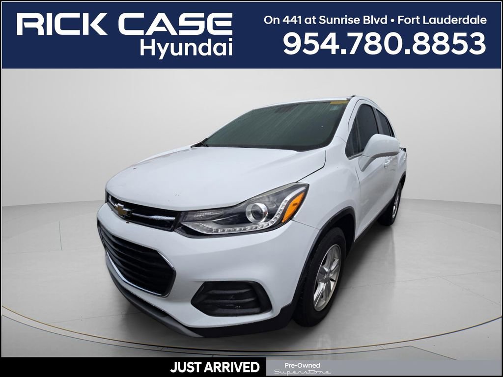 Used 2020 Chevrolet Trax LT FWD image 1