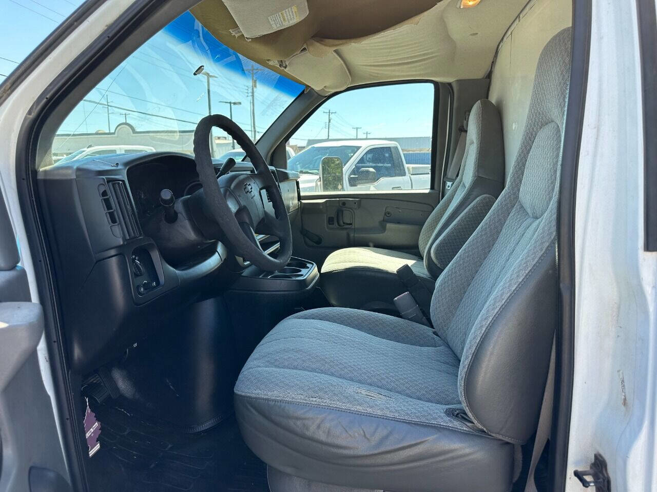 Used 2003 Chevrolet Express 3500 image 6