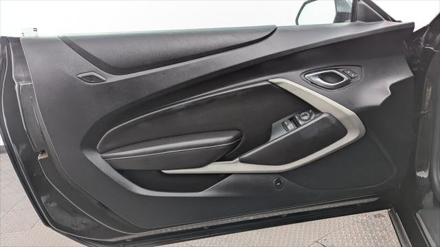 Used 2020 Chevrolet Camaro LT image 13