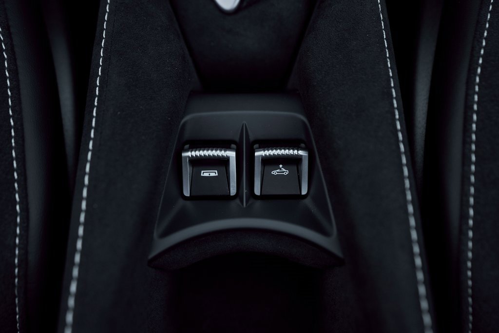 Used 2026 McLaren 750S Spider image 61