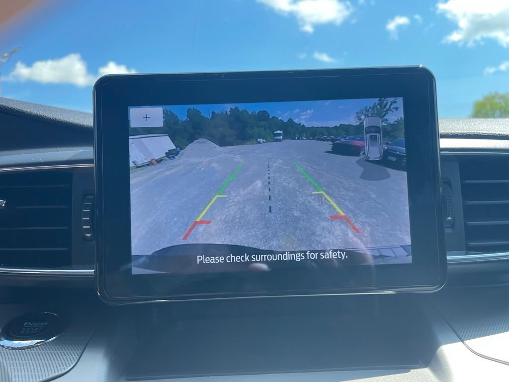 Used 2022 Ford Explorer XLT w/ Equipment Group 202A AWD/4WD image 6
