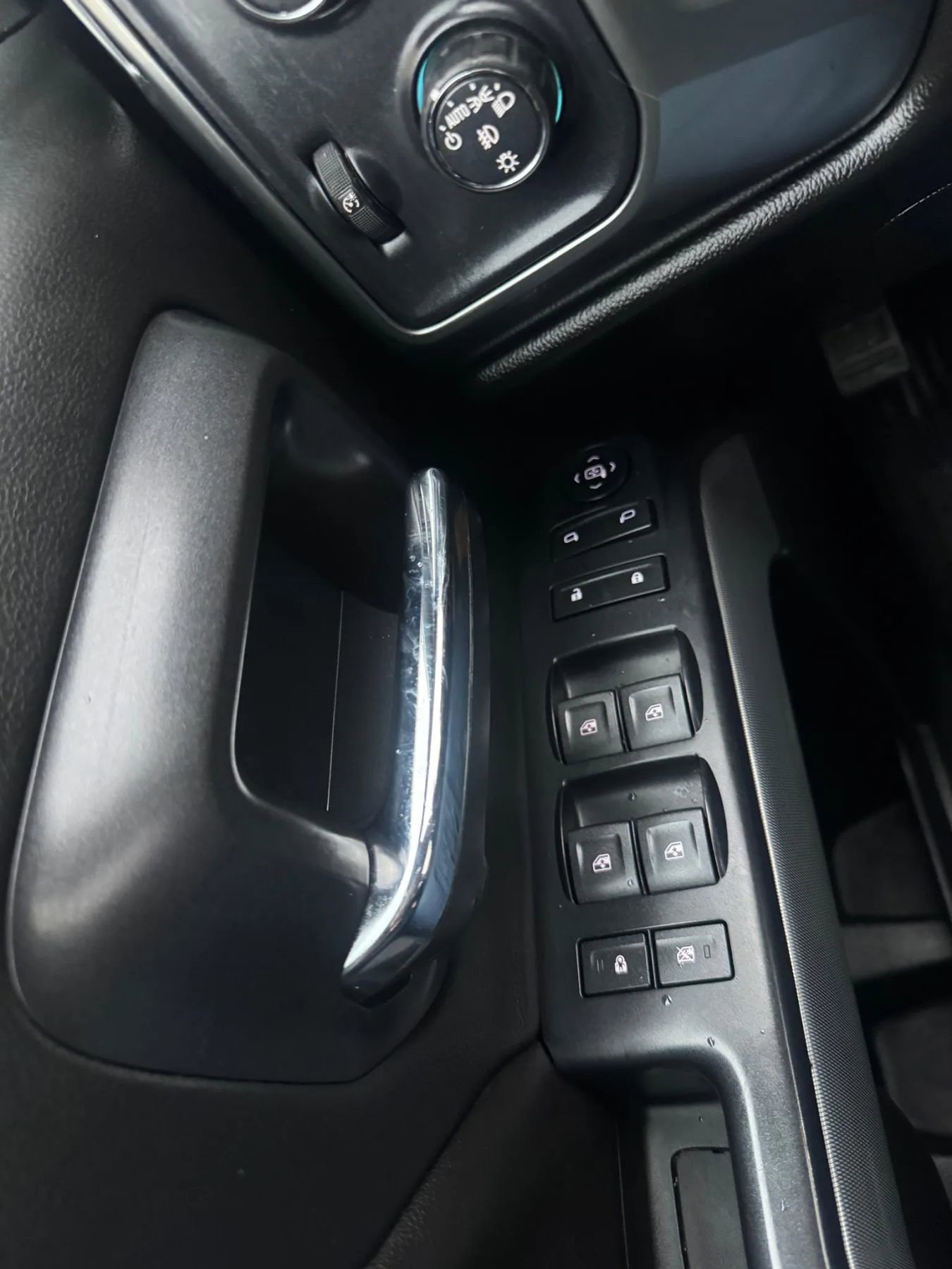 Used 2018 Chevrolet Silverado 1500 LT w/ All Star Edition image 19