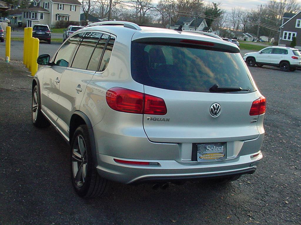 Used 2017 Volkswagen Tiguan Sport image 3