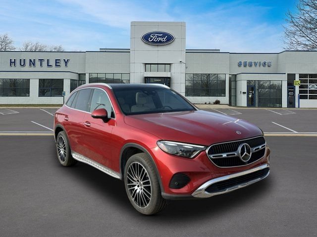 Used 2023 Mercedes-Benz GLC 300 4MATIC w/ Pinnacle Trim Package image 3