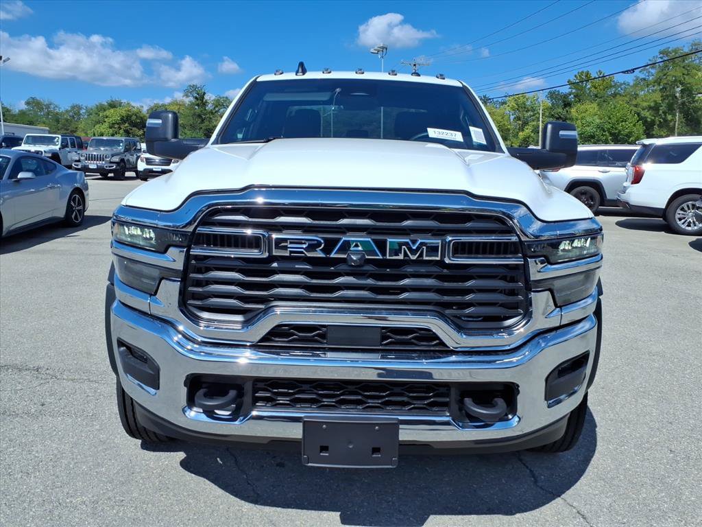 New 2026 RAM 5500 Tradesman AWD/4WD image 9
