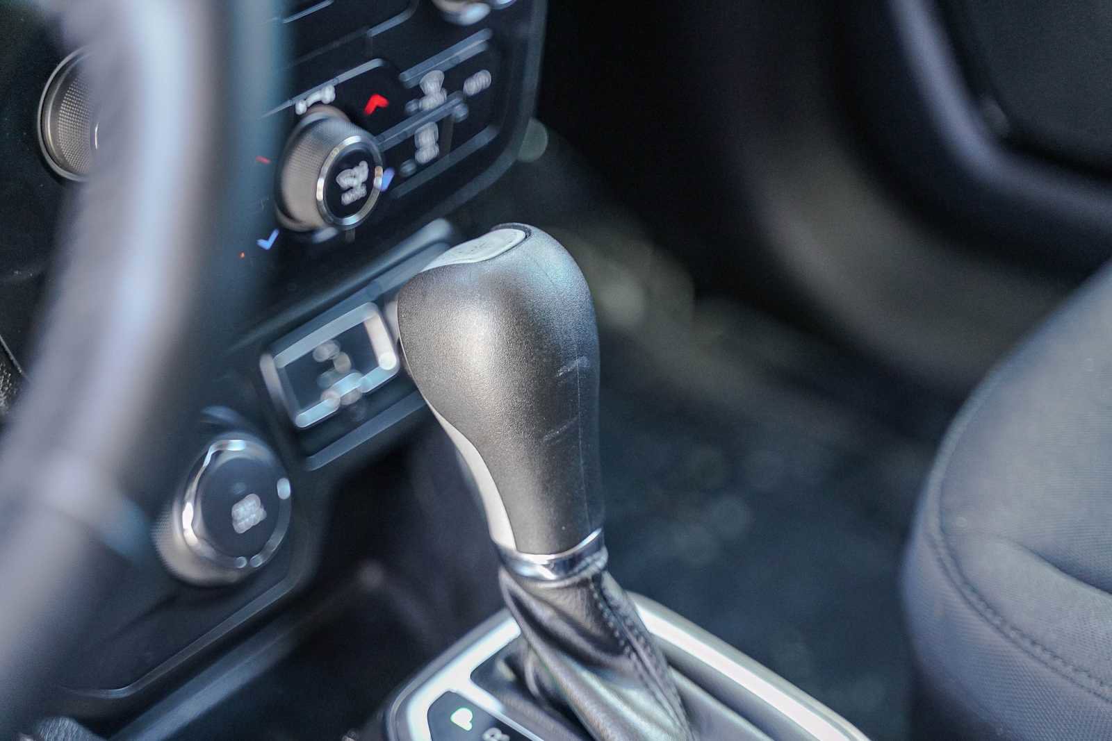 Used 2020 Jeep Renegade Altitude image 18