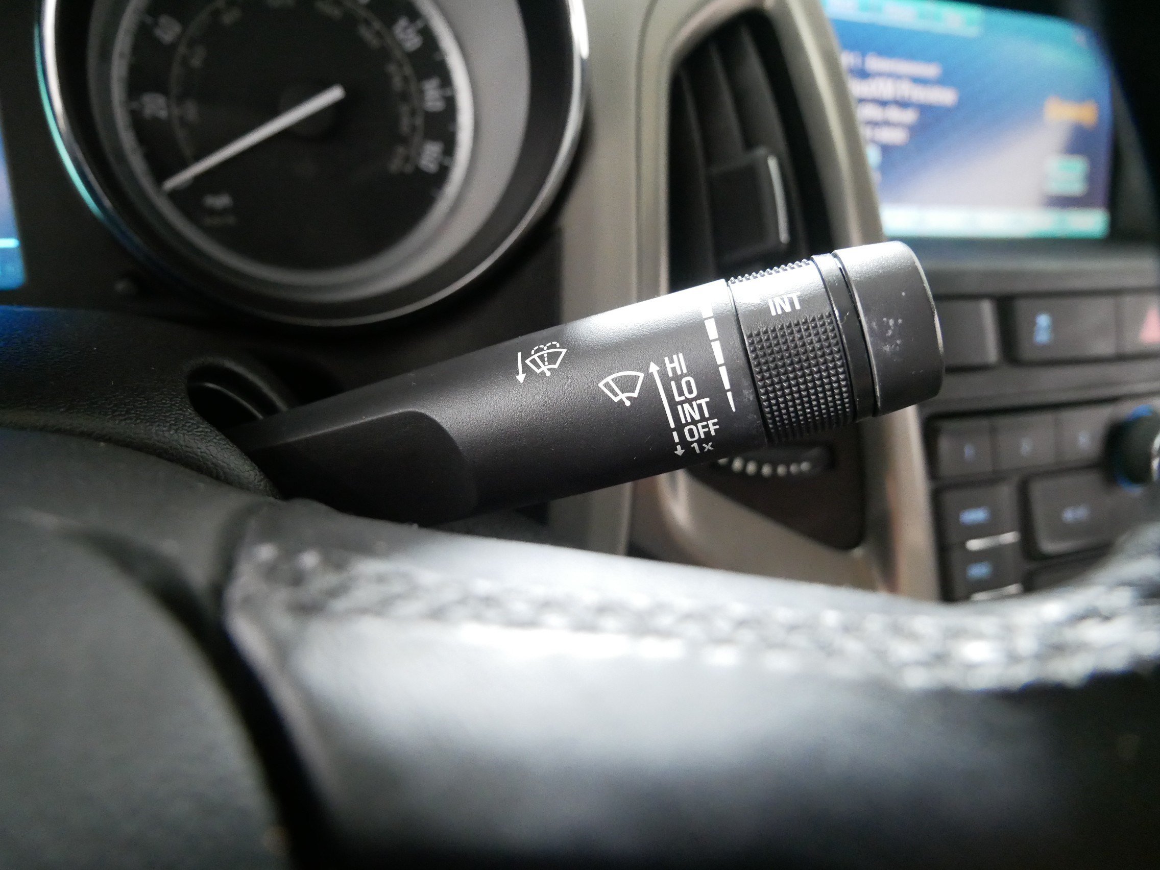 Used 2015 Buick Verano w/ Comfort Package FWD image 30