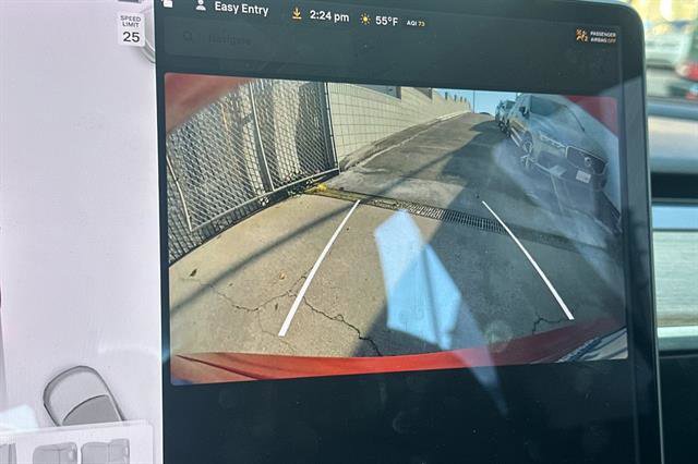 Used 2017 Tesla Model 3 Long Range image 21