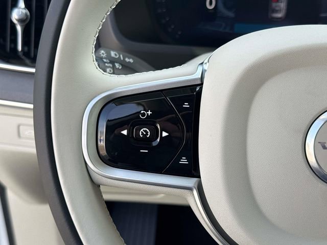 New 2026 Volvo XC90 B6 Ultra w/ Protection Package image 24