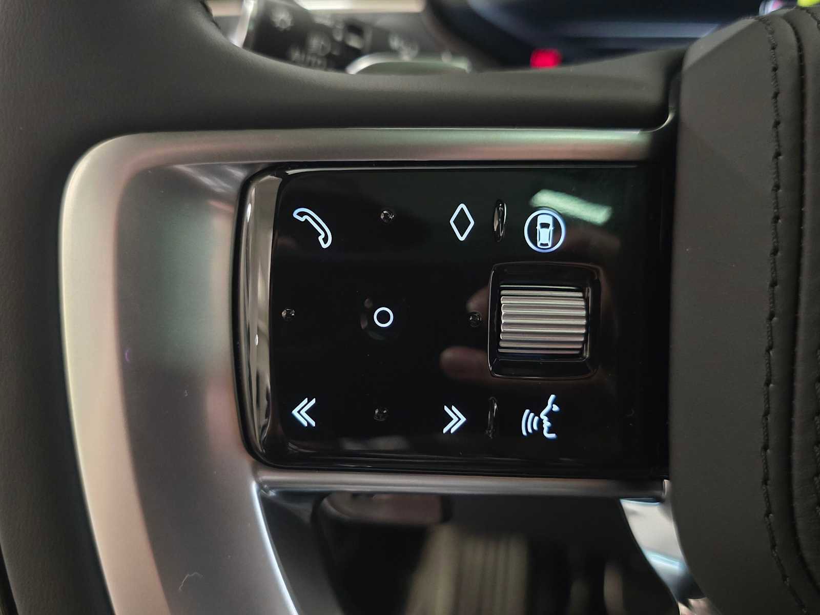 New 2026 Land Rover Range Rover SE image 30