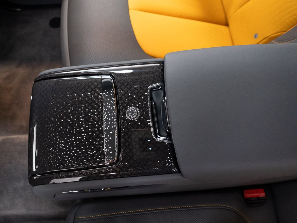 New 2027 Rolls-Royce Cullinan Black Badge AWD/4WD image 28