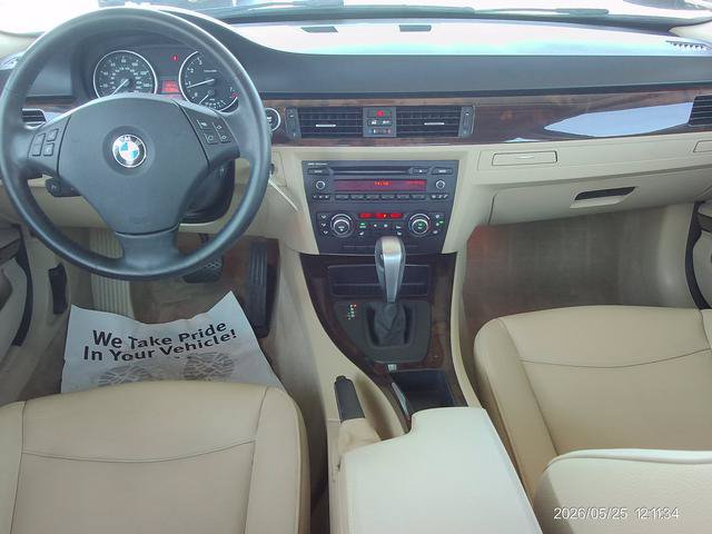 Used 2011 BMW 328i xDrive Sedan AWD/4WD image 6
