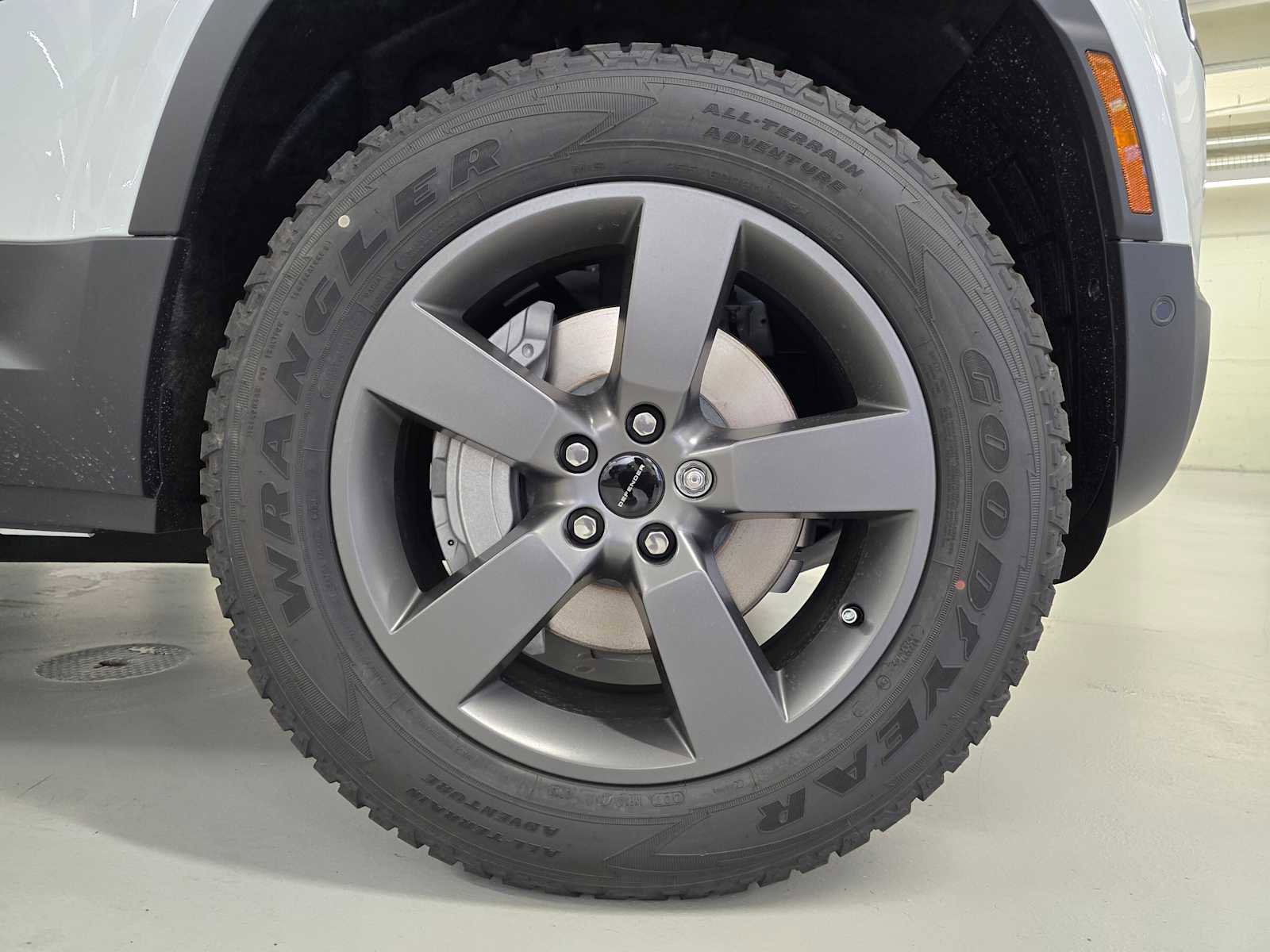 New 2026 Land Rover Defender 130 S AWD/4WD image 9