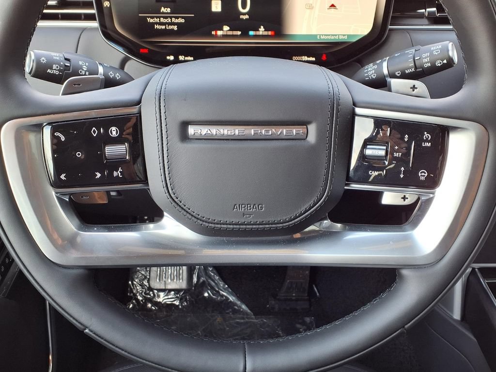 New 2026 Land Rover Range Rover Long Wheelbase SE AWD/4WD image 15