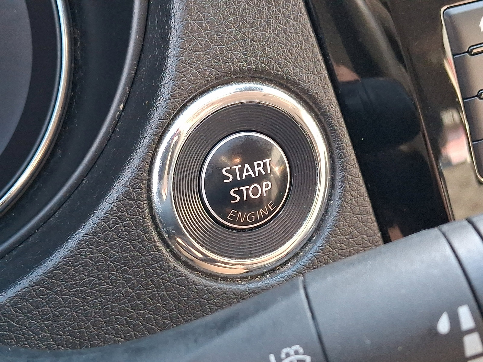 Certified 2019 Nissan Rogue Sport SV w/ Technology Package image 26