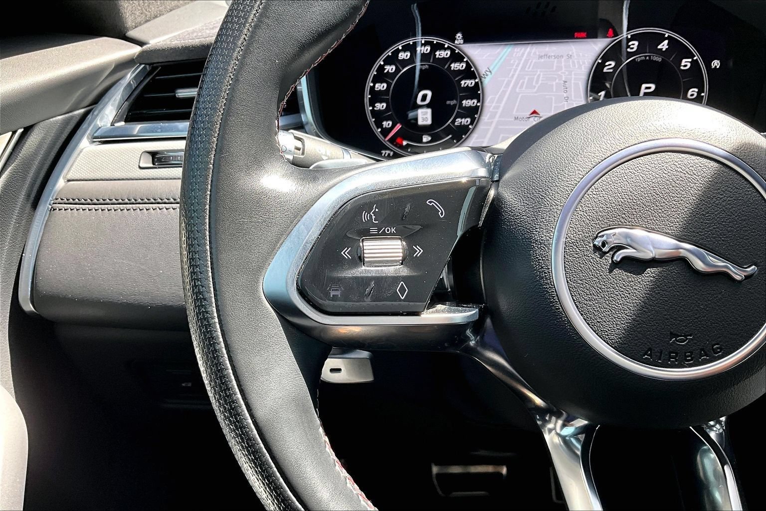 Certified 2022 Jaguar F-PACE SVR AWD/4WD image 18