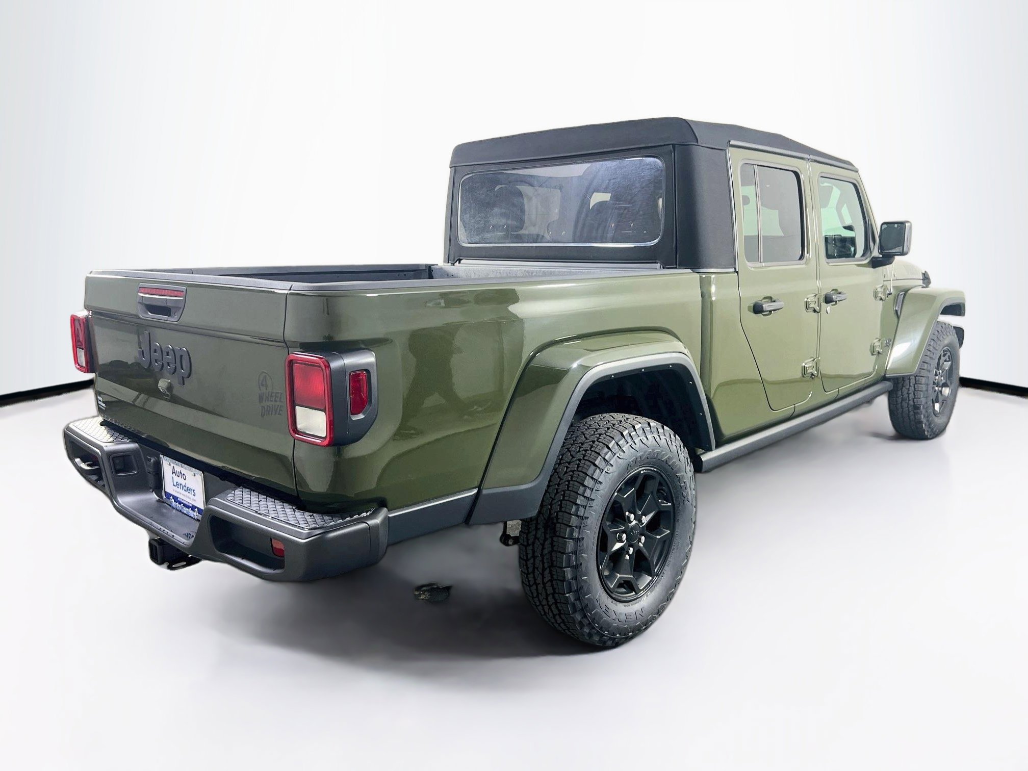 Used 2023 Jeep Gladiator Willys AWD/4WD image 5