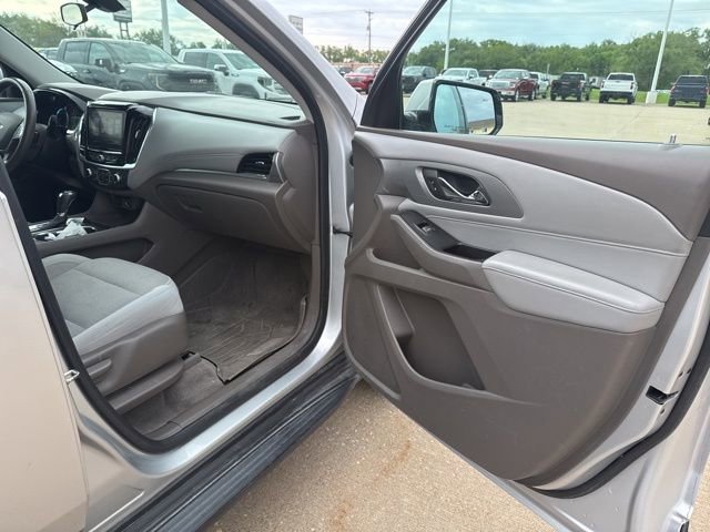 Used 2019 Chevrolet Traverse LT w/ LPO, Floor Liner Package AWD/4WD image 23
