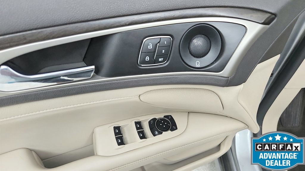 Used 2020 Lincoln MKZ Reserve FWD image 35