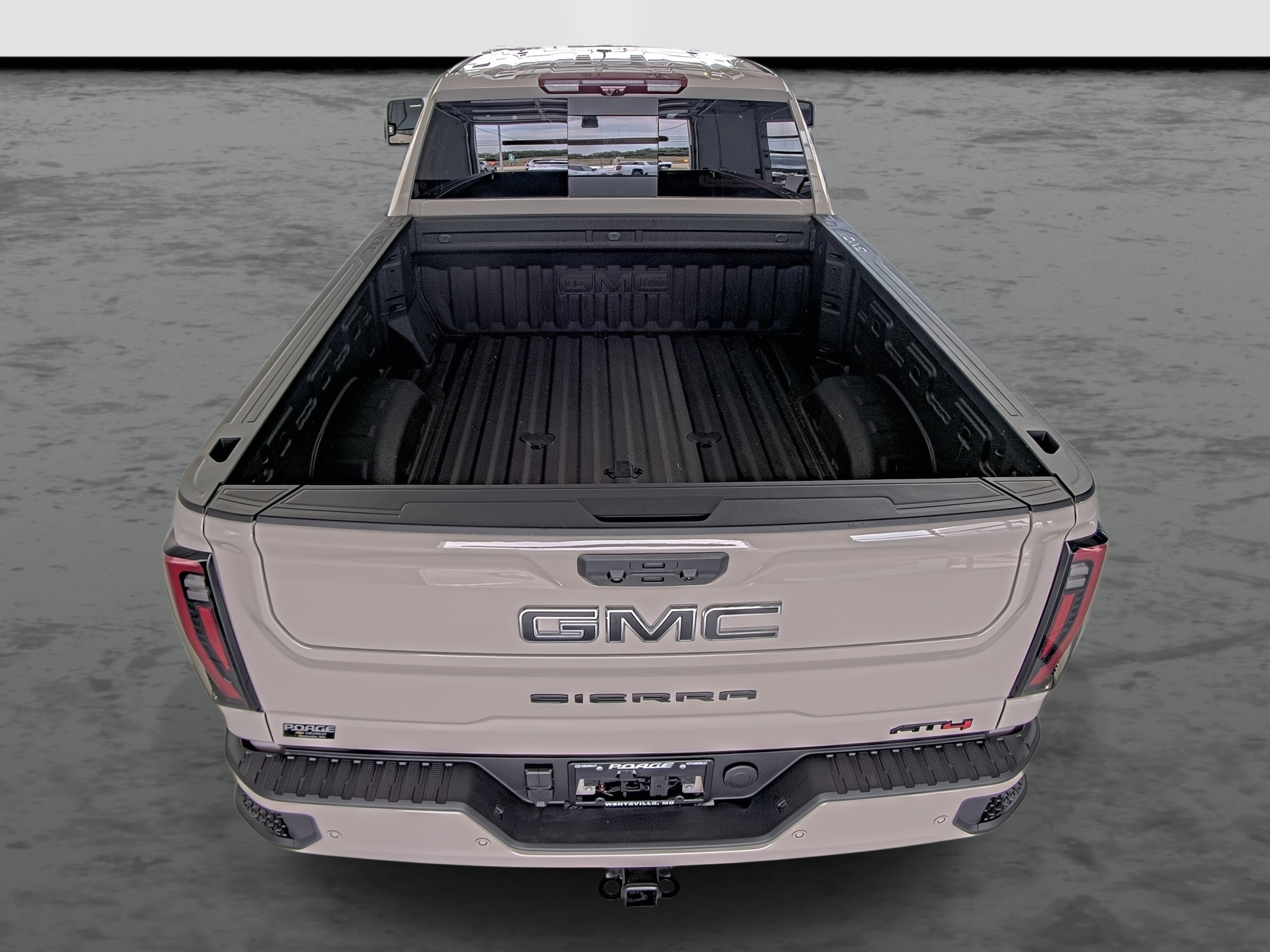 Used 2026 GMC Sierra 2500 AT4 w/ AT4 Premium Plus Package AWD/4WD image 3