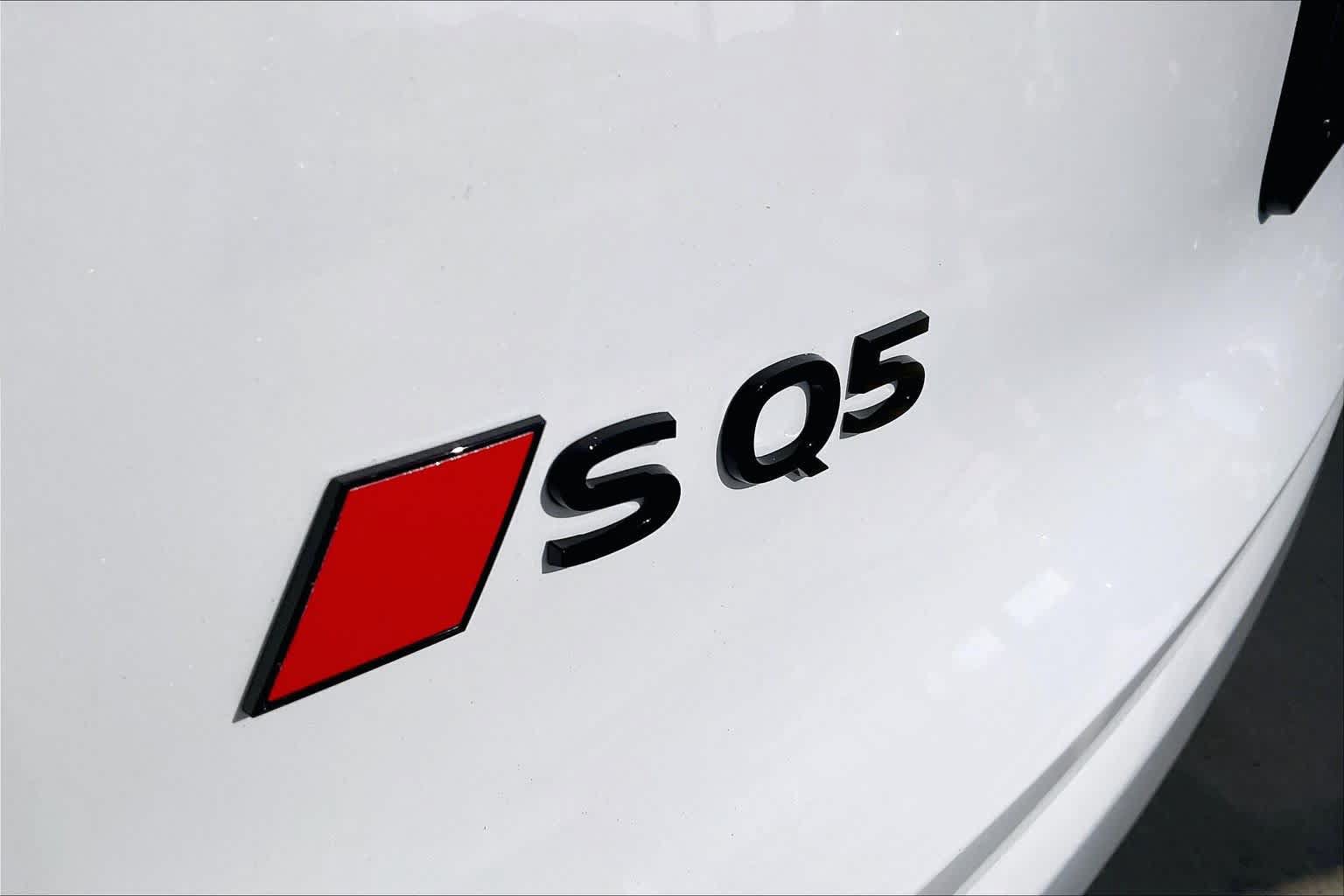 New 2026 Audi SQ5 Prestige AWD/4WD image 15